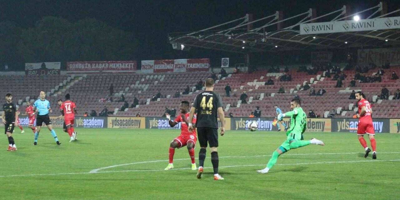 Spor Toto 1. Lig: Balıkesirspor: 1 - Ümraniyespor: 2