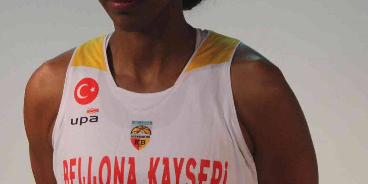 Farhiya Abdi ilk maçına çıktı