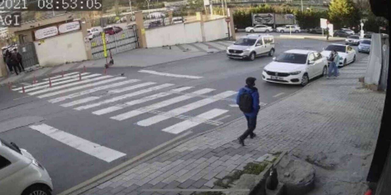 Kızıyla her gün geçtiği yolda kayan aracın altında kaldı: 1 yaralı
