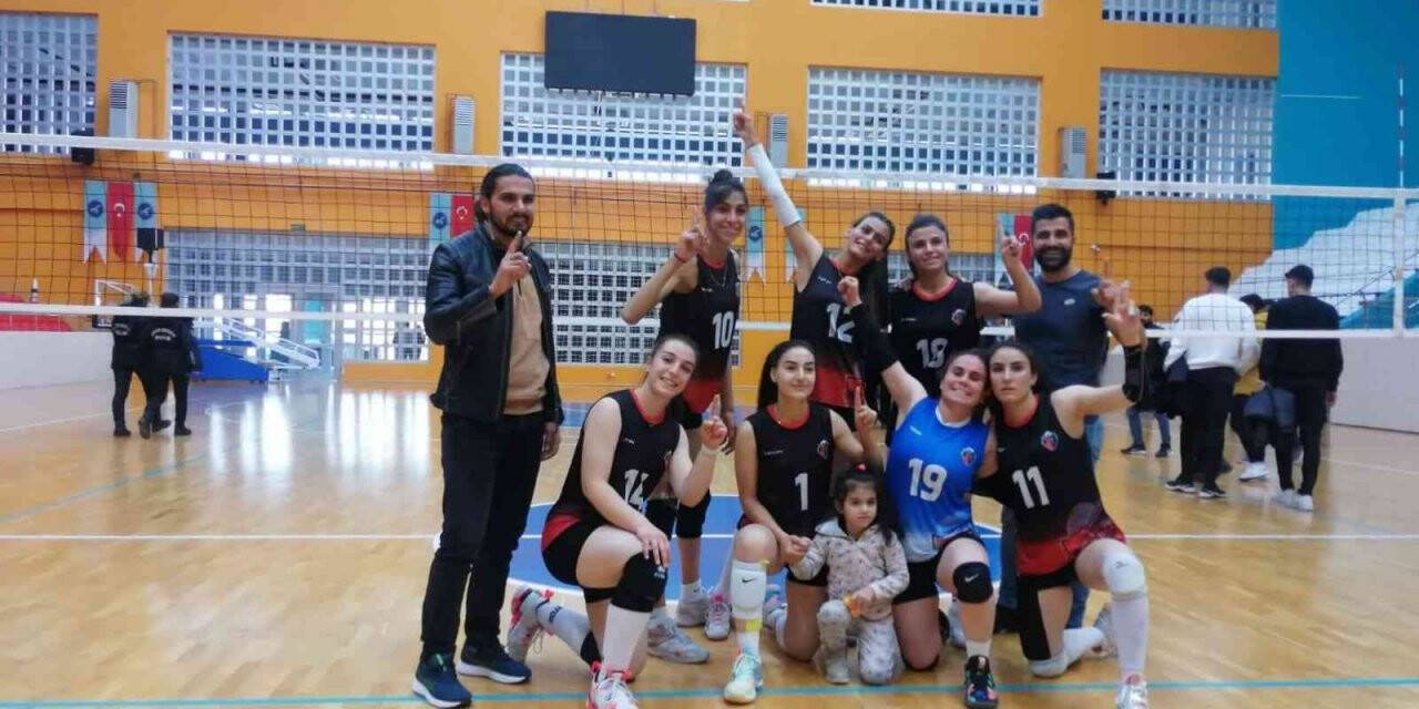 Büyükşehir Belediyesi Kadın Voleybol Takımı 5. haftayı da kayıpsız kapattı