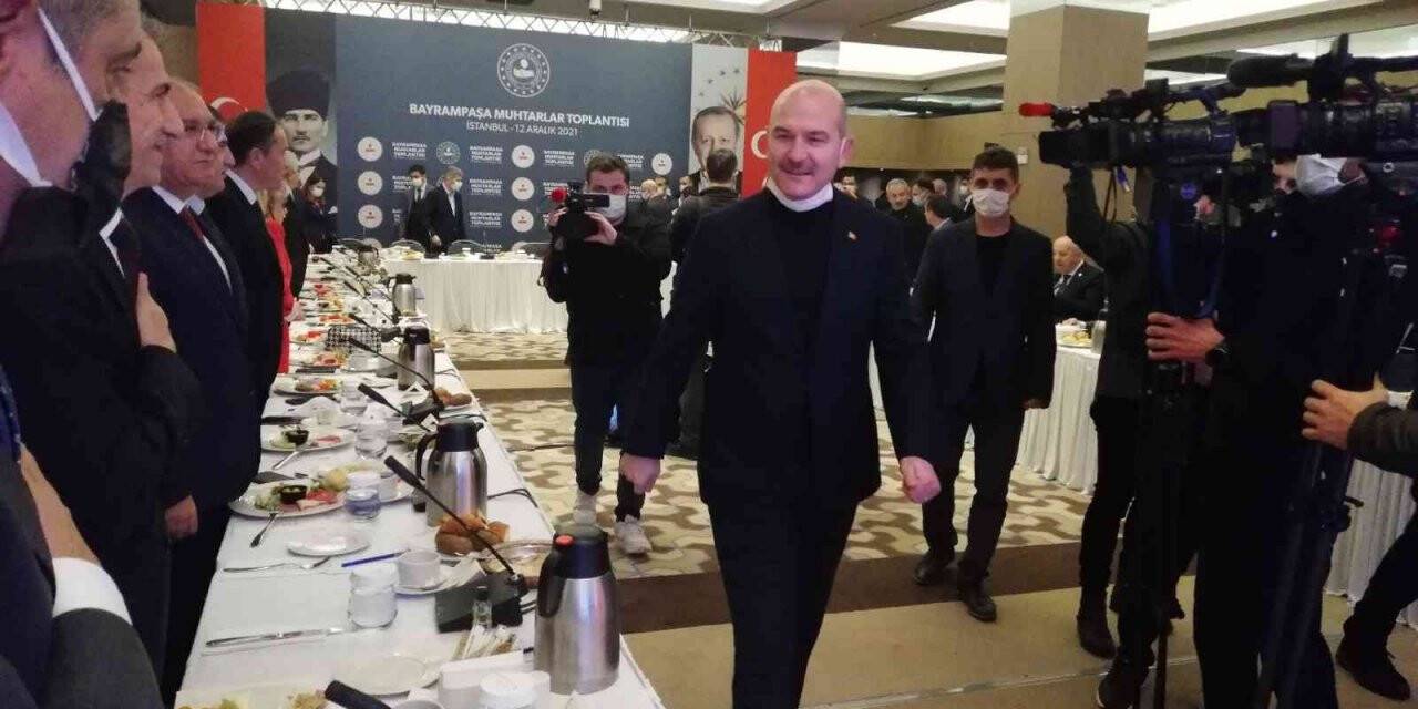 İçişleri Bakanı Süleyman Soylu Bayrampaşa’da muhtarlarla bir araya geldi