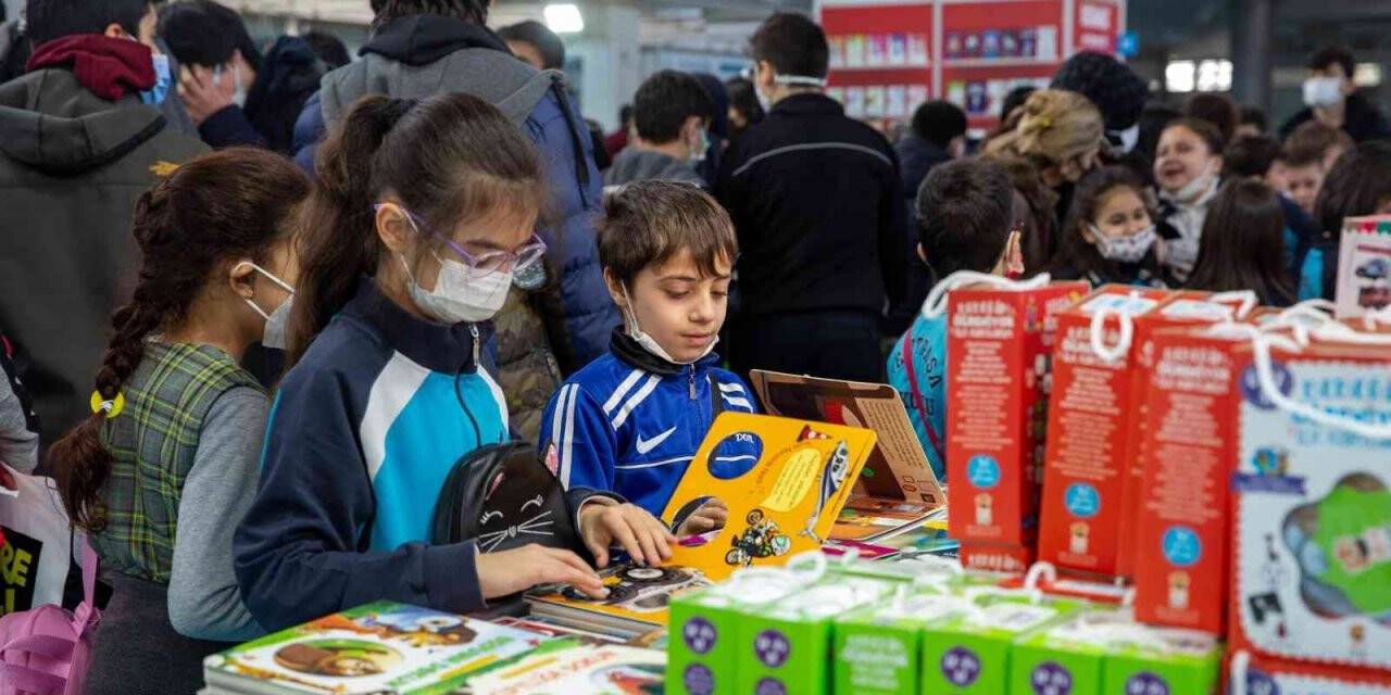 Kitap Fuarına hafta sonu akını