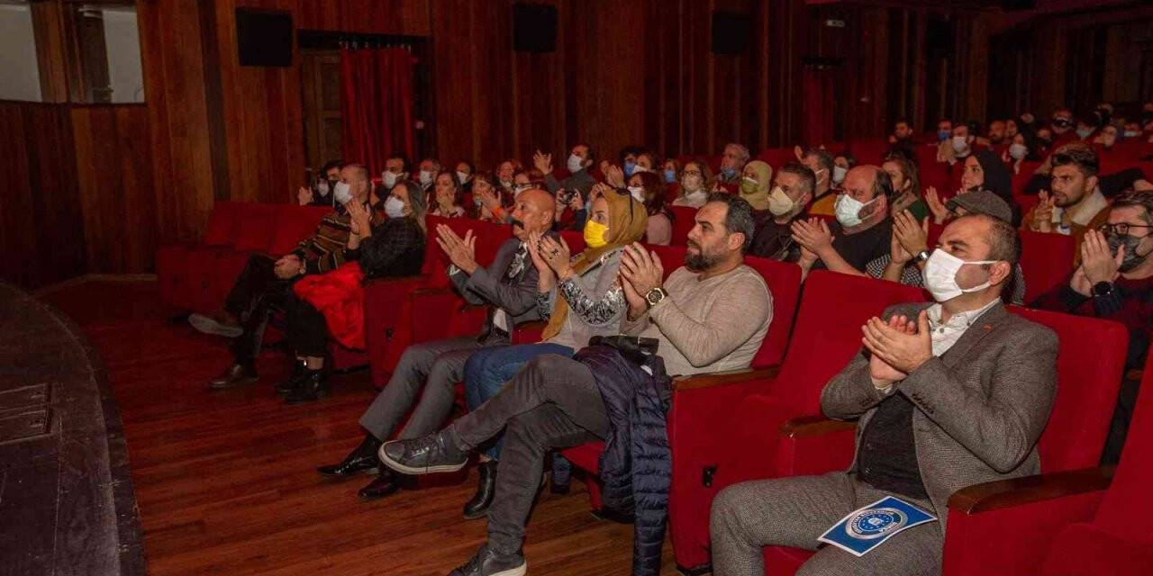 Kumdan Şehir izleyici ile buluştu