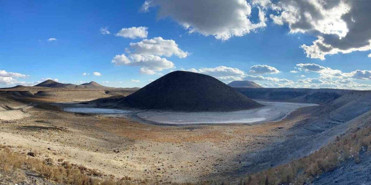 Meke Gölü suya kavuşmayı bekliyor