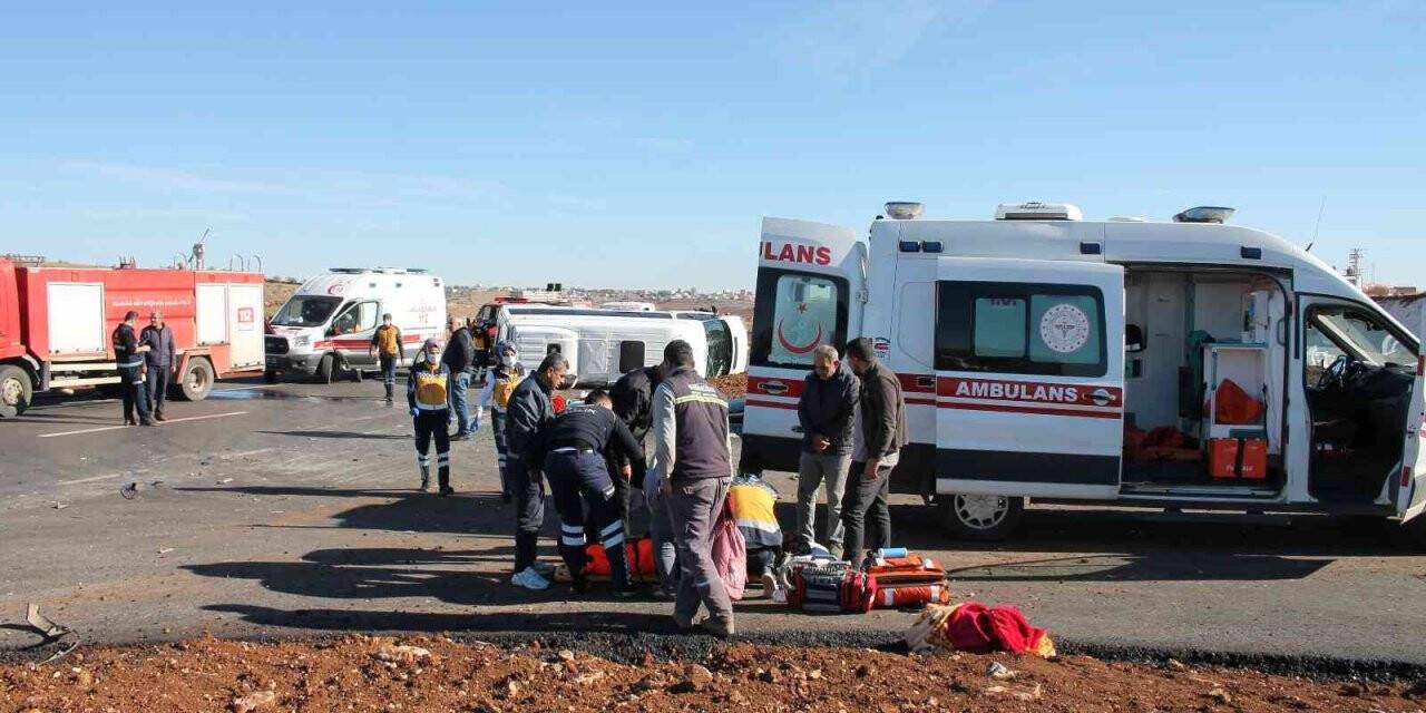 Midyat’ta zincirleme trafik kazası: 1 ölü, 5 yaralı