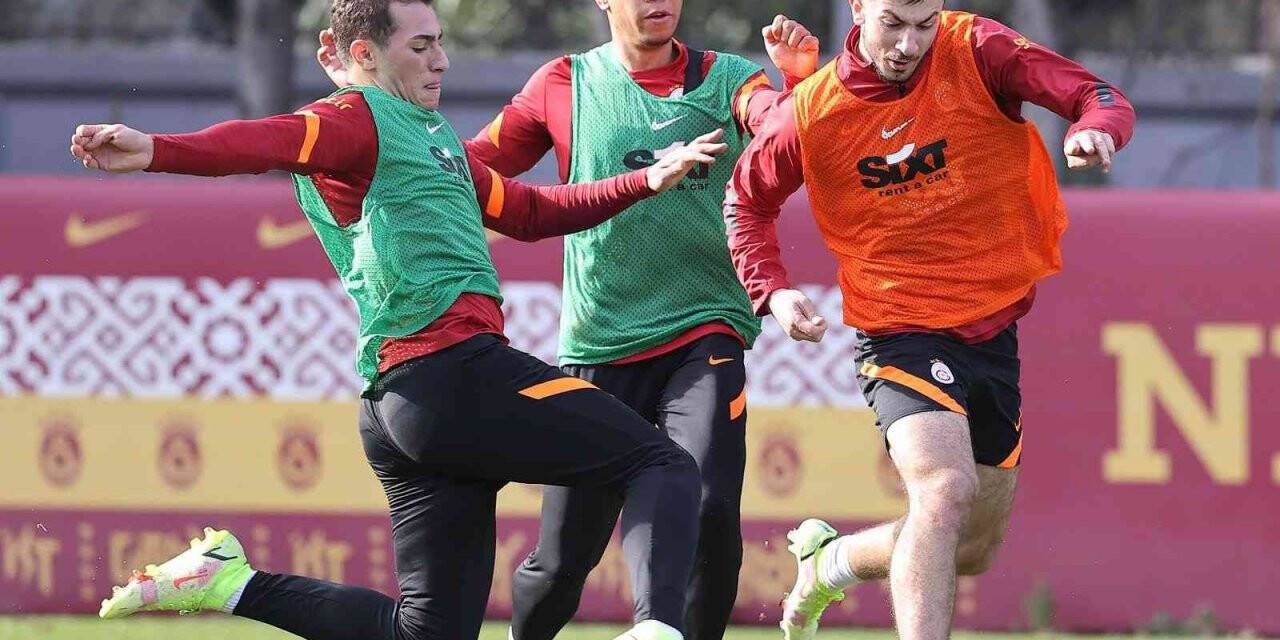 Galatasaray’da Marcao ile Cicaldau kamp kadrosunda