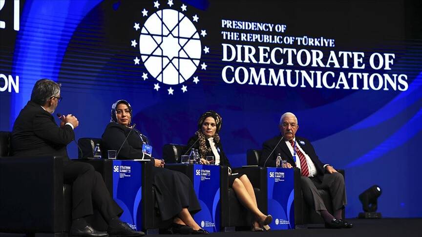 Stratcom Zirvesi'nde "Medya Etiği ve Editoryal Politikalar" paneli düzenlendi