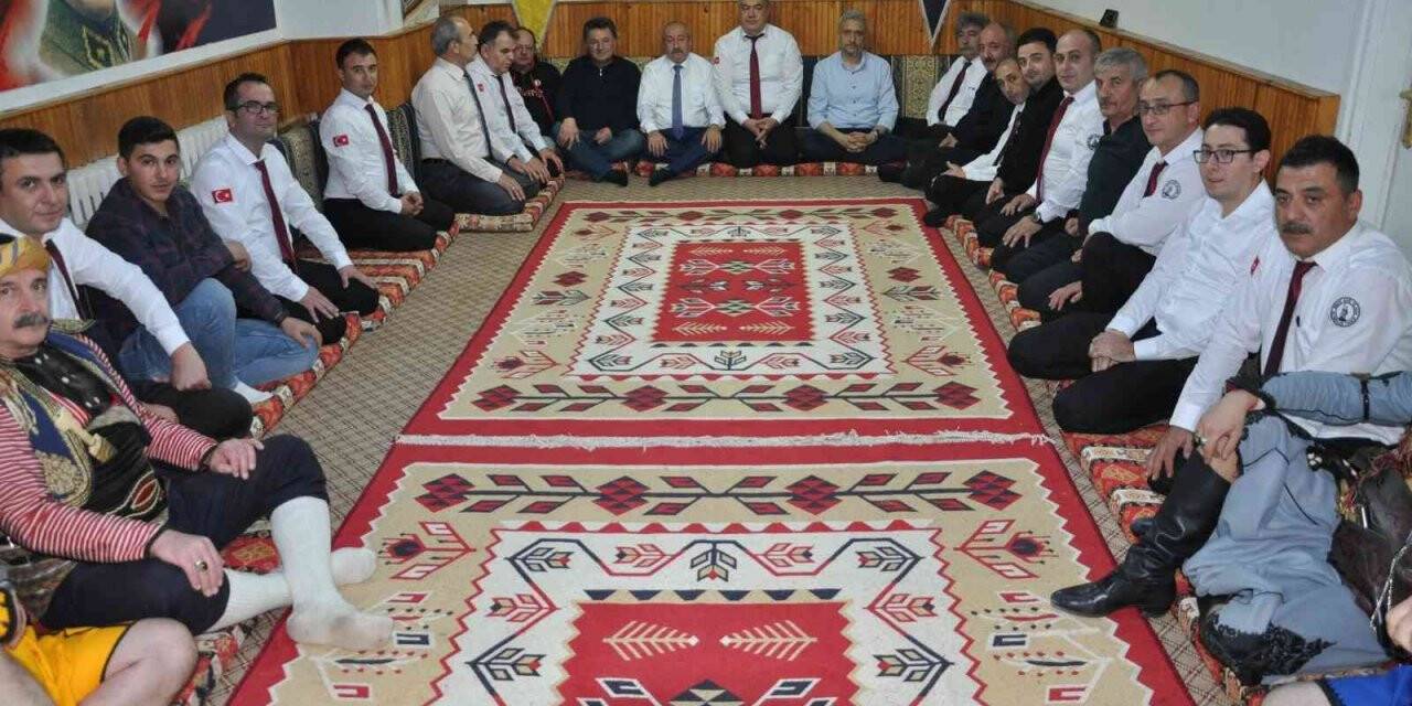 Anadolu Yarenleri ve Seymenleri Simav’da buluştu