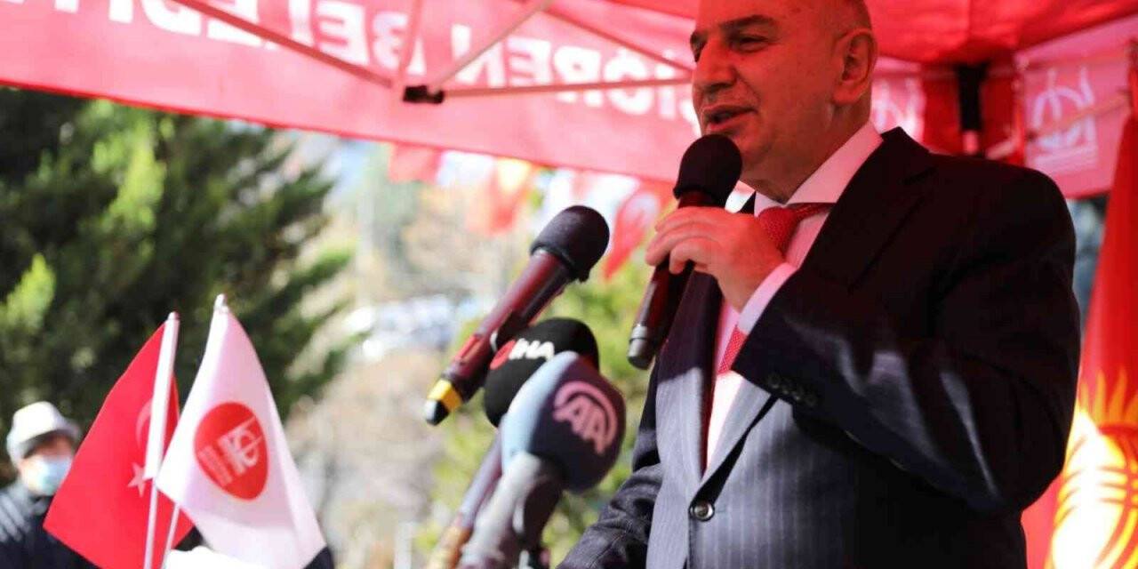 Cengiz Aytmatov’un 93. doğum günü Keçiören’de kutlandı