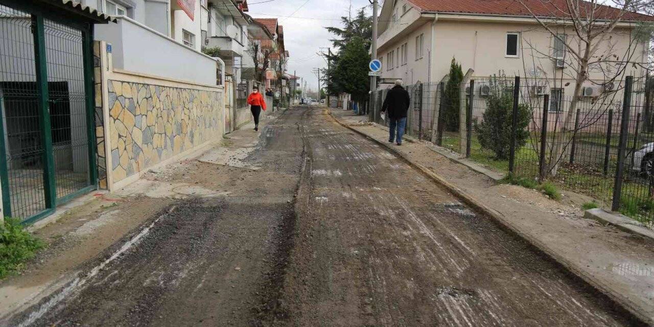 Serdivan’da 11 sokak asfalta hazır
