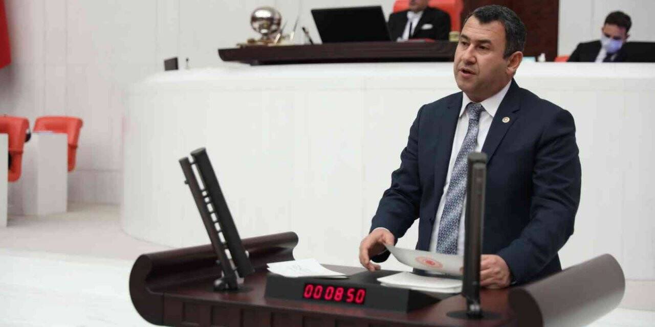 MHP’li Karadağ: “Milli eğitimin istikbalin inşası, istiklalin güvencesi olduğu unutulmamalıdır”