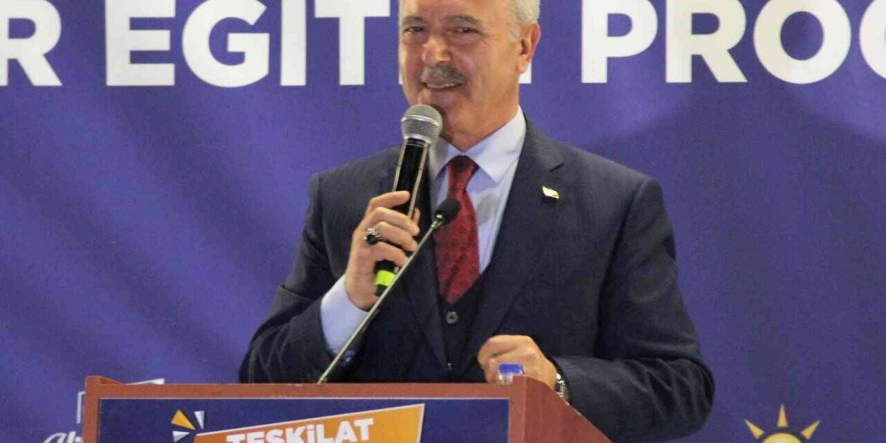 AK Parti’de “Teşkilat Akademisi İzmir Eğitim Programı" tamamlandı