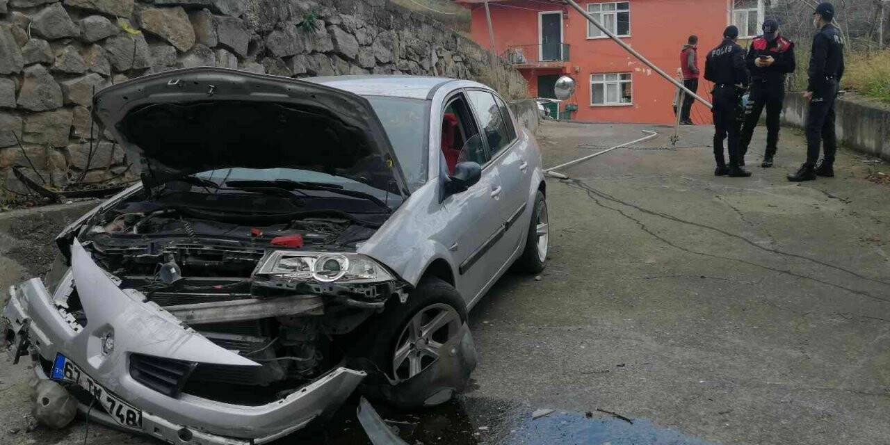 Otomobil bahçeye uçtu: 1 yaralı