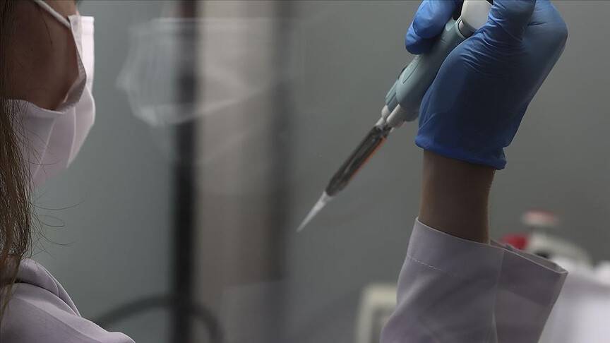 Kovid-19'da 3 doz aşı Omicron varyantı için yeterli bağışıklığı sağlıyor