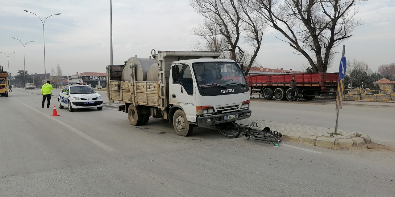 Konya'da kamyonun çarptığı bisikletin sürücüsü yaralandı