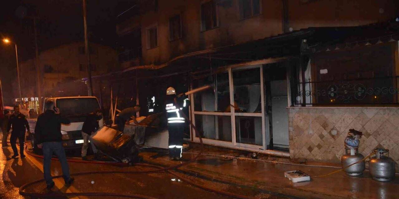 Didim’de işyeri yangını