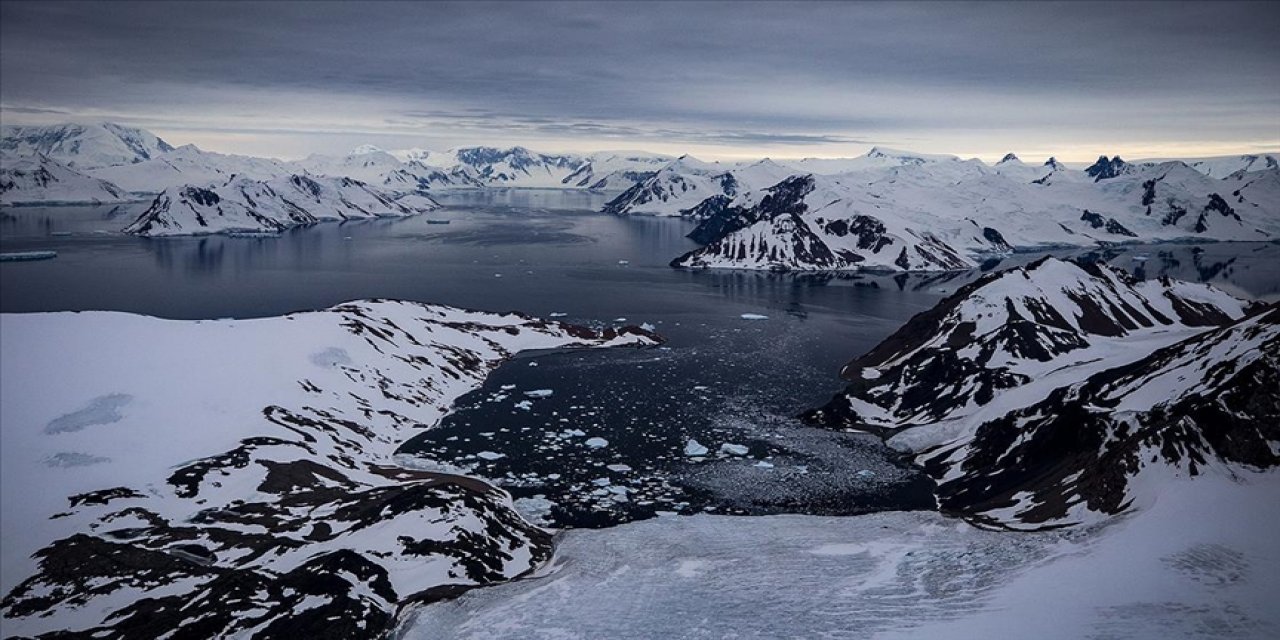 Antarktika'nın en büyük buzullarından Thwaites'te dramatik değişim olacağı uyarısı