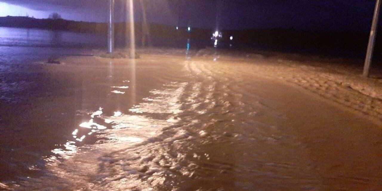 Edirne’yi sağanak vurdu: yollar kapandı, mahsur kalanlar kurtarıldı