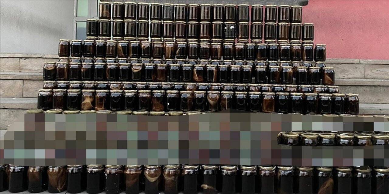 Emniyetin 'Zehir' operasyonunda 31 bin 343 litre sahte ve kaçak içki ele geçirildi