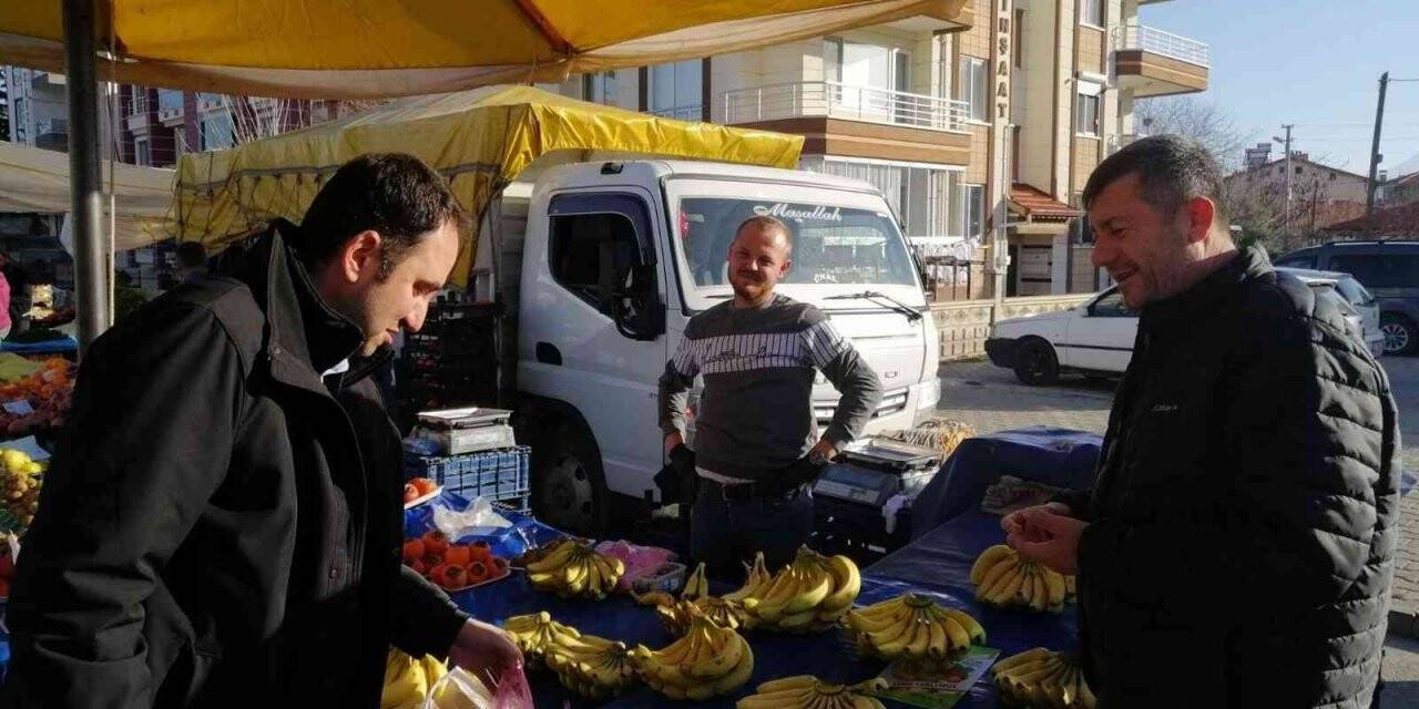 Kaymakam Bolat pazarcı esnafı ile bir araya geldi