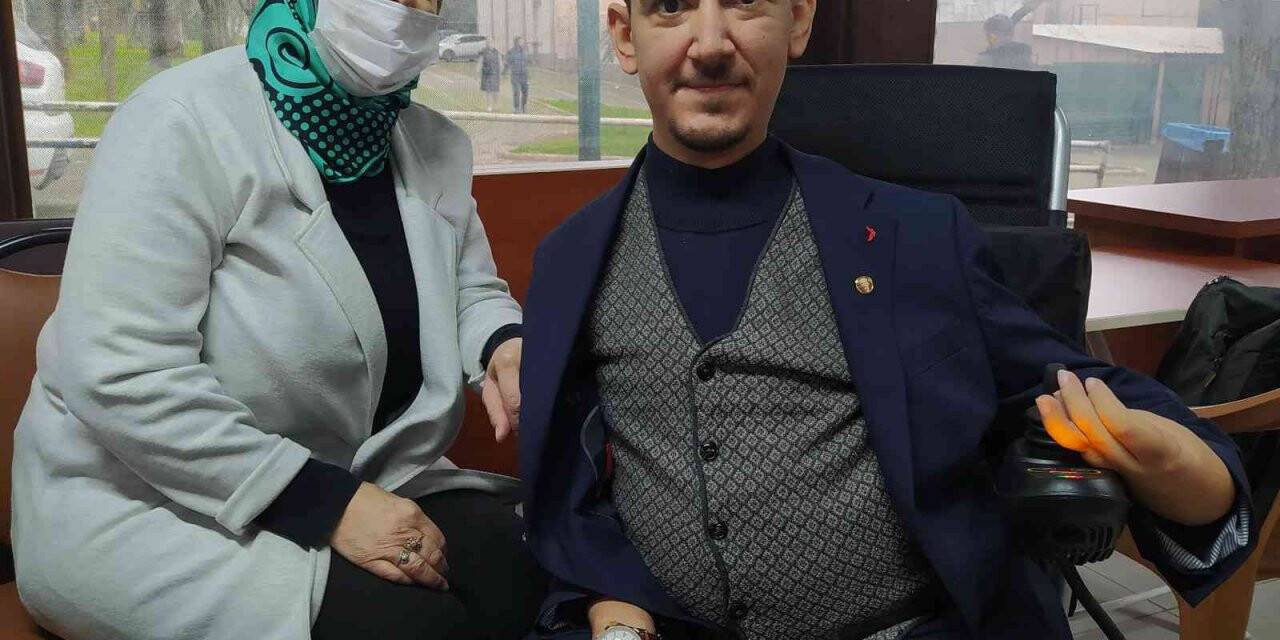 Yüz bin kas hastası şartlarının iyileştirilmesini istiyor