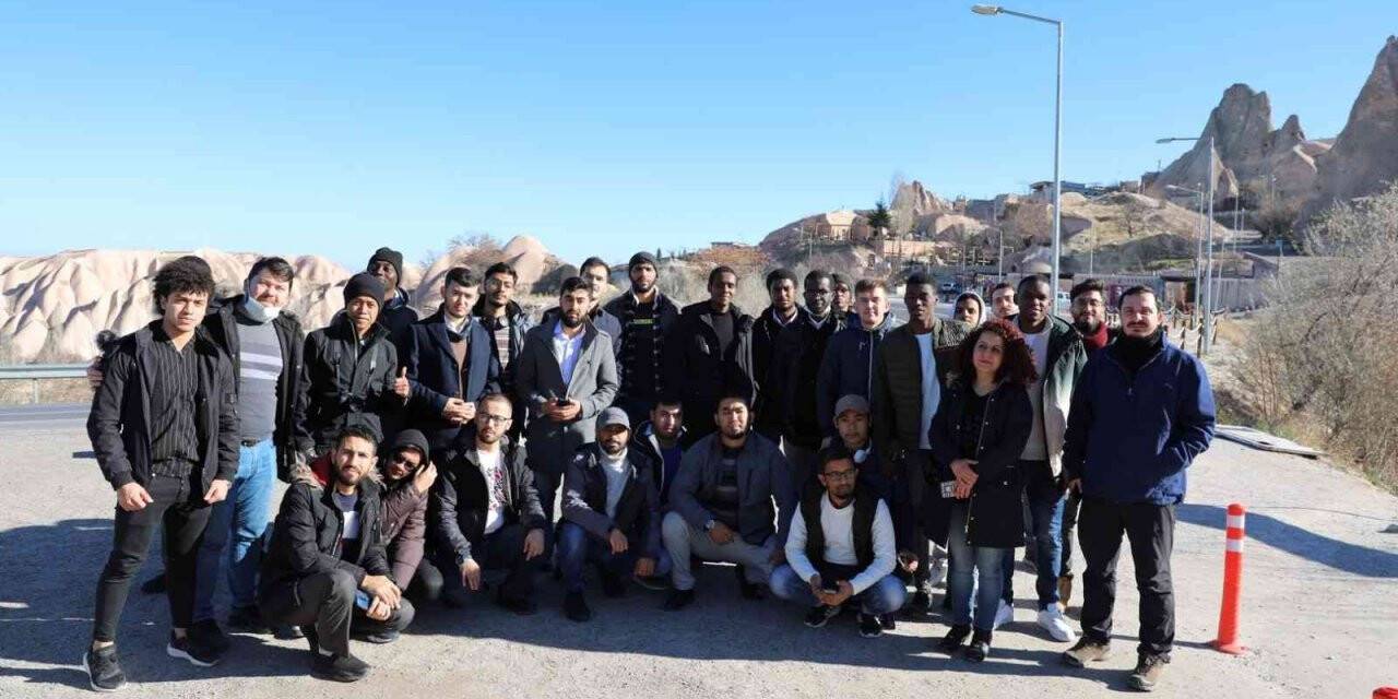 Yabancı öğrenciler Kayaşehir’i gezdi