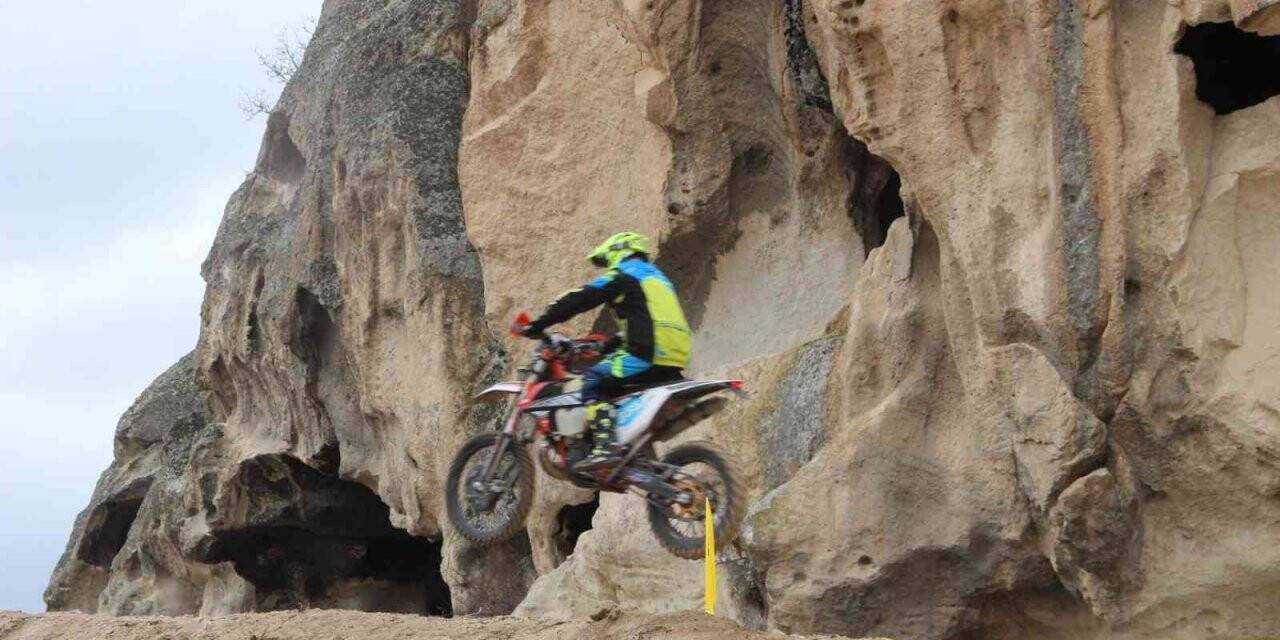 Ayazini Enduro ve ATV Şampiyonası’nı iki günde yaklaşık 15 bin kişi izledi