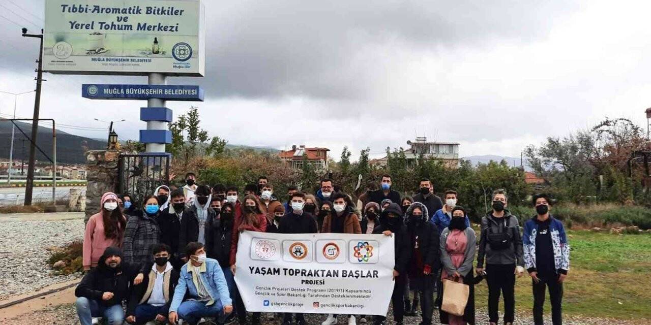 Denizlili öğrenciler Muğla Yerel Tohum Merkezi’ni ziyaret etti