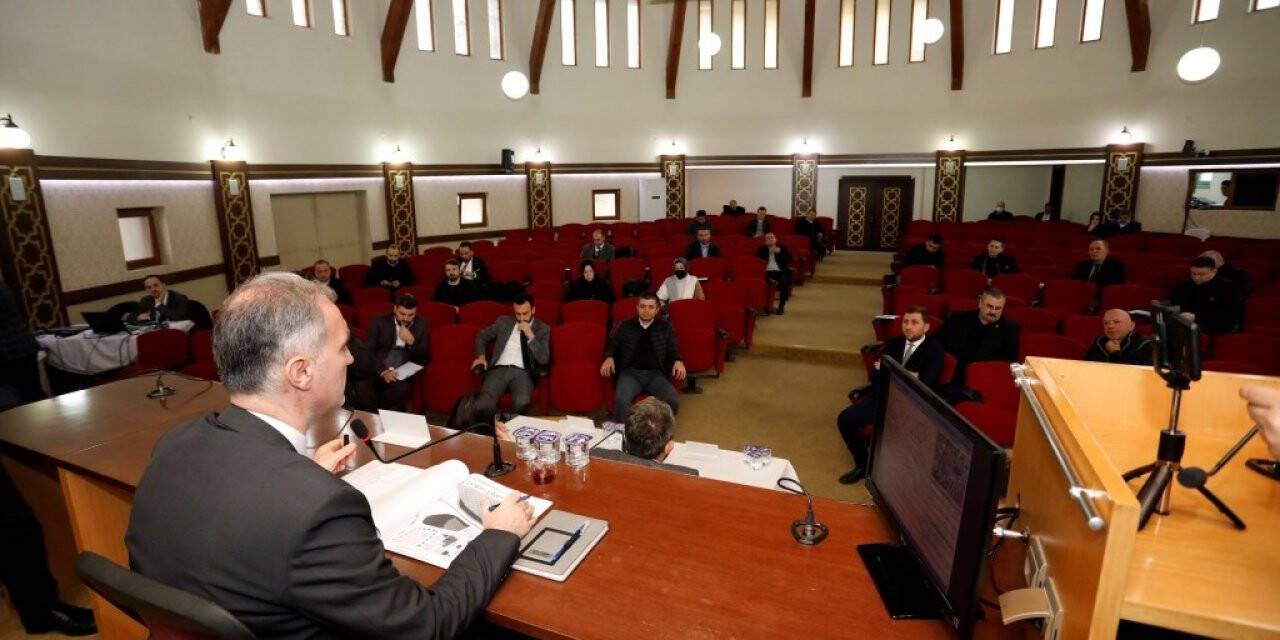 Hükümet konağı park oluyor