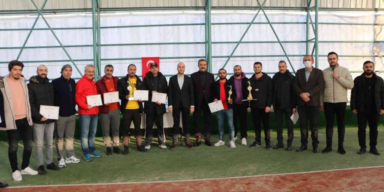 Elazığ’da tenis turnuvası sona erdi