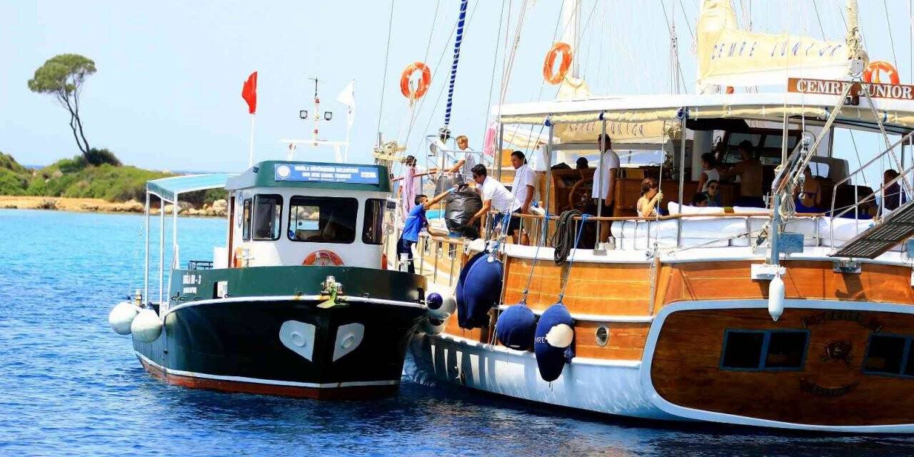 Denizlerden 3.5 milyon ton atık toplandı