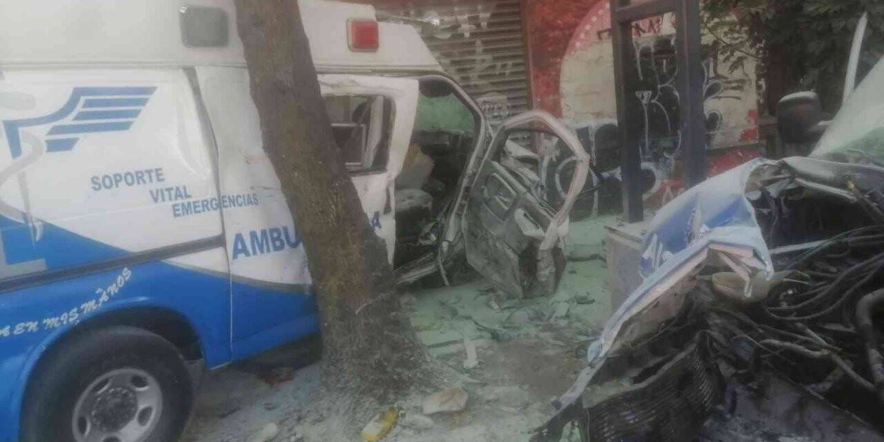 Meksika’da iki ambulans kafa kafaya çarpıştı: 7 yaralı