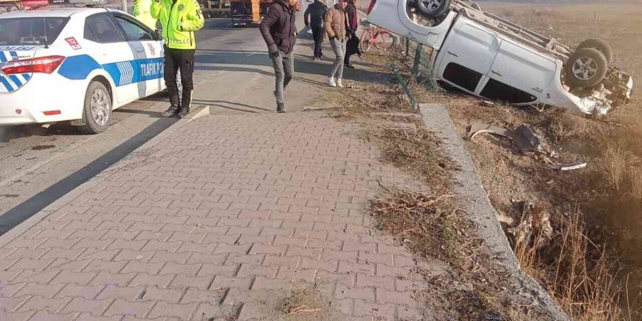 Patlayan su borusunun oluşturduğu buz, kazaya neden oldu