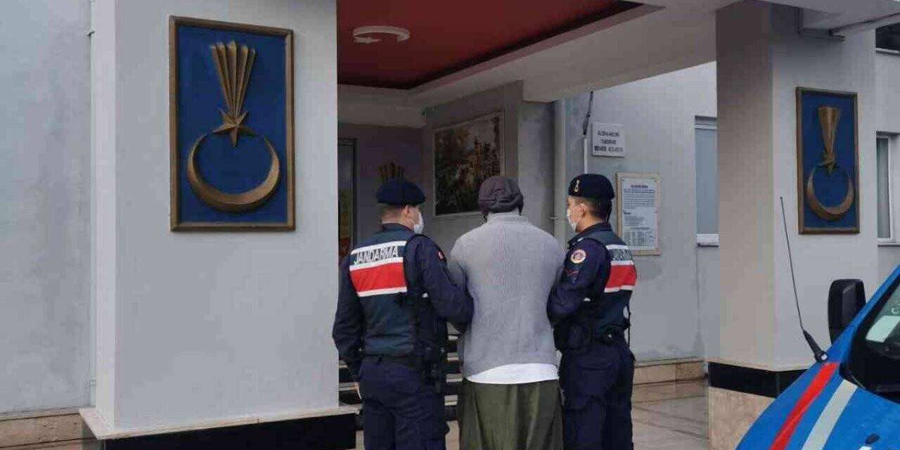 Kemer’de 14 ayrı suçtan 4 yıl hapis cezası olan şahıs yakalandı