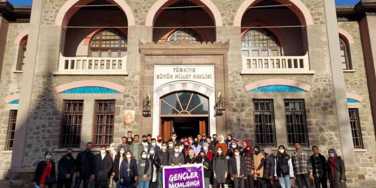 Gençler kültürel gezide