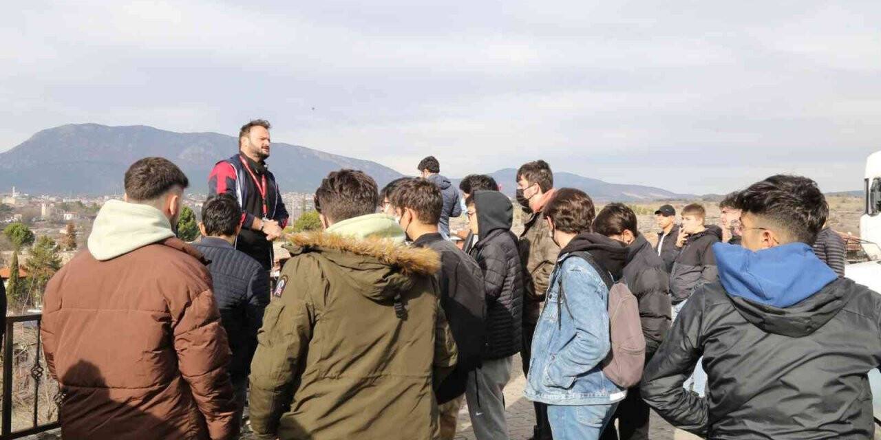 Eyüpsultanlı gençler Safranbolu’yu gezdi