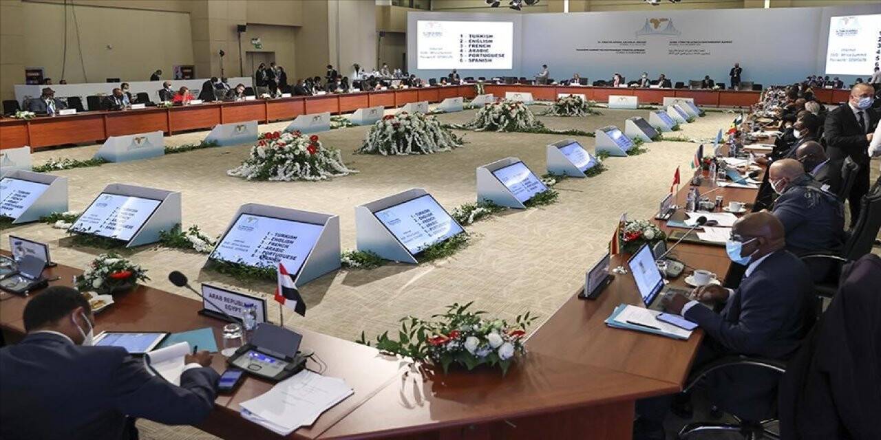 Türkiye-Afrika Ortaklık Zirvesi, ikinci gününde düzenlenen oturumlarla devam ediyor