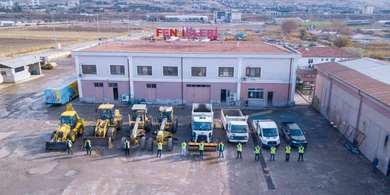 Karla mücadele ekipleri hazırlıklarını tamamladı