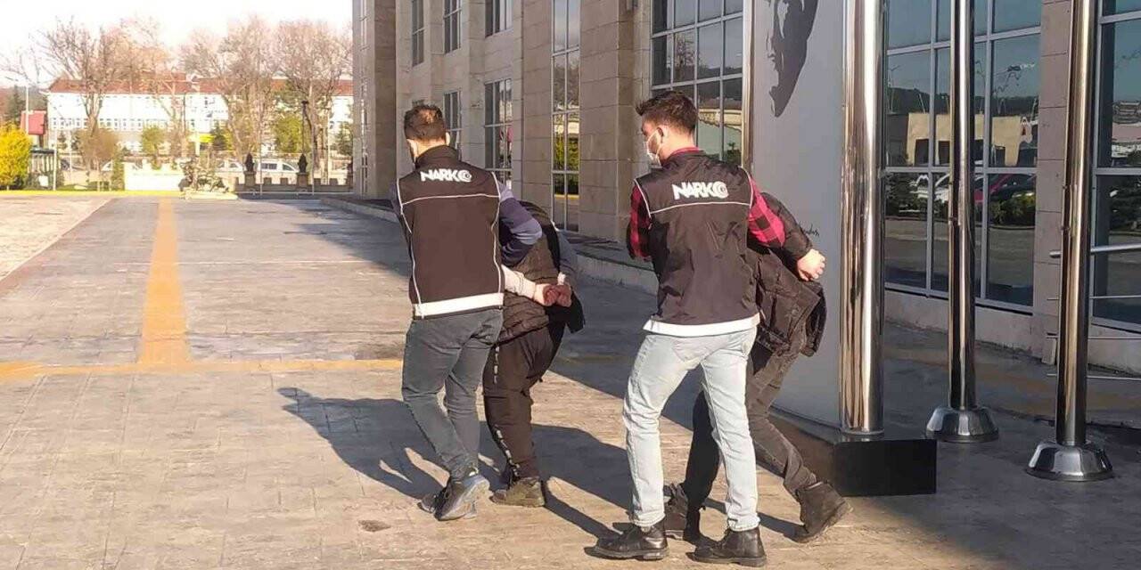 Uşak’ta 1 kilo 300 gram metamfetaminle yakalanan şüpheli tutuklandı