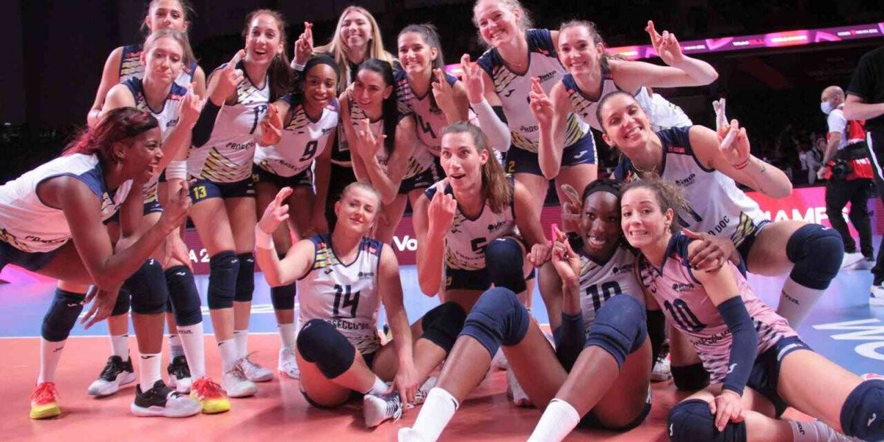 Dünya FIVB Kadınlar Dünya Kulüpler Şampiyonası: Imoco Volley: 3 - Fenerbahçe Opet: 0
