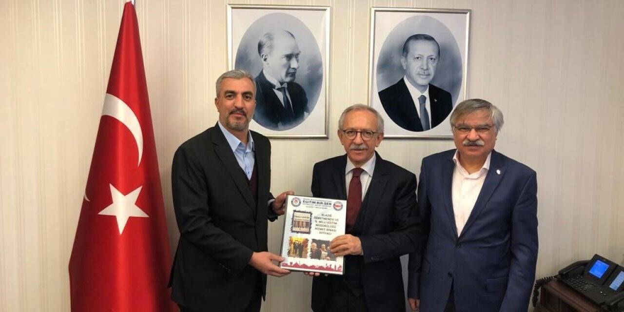 Eğitim Bir-Sen, Elazığ’a yapılması istenen öğretmenevi için toplanan imzaları MEB’e sundu