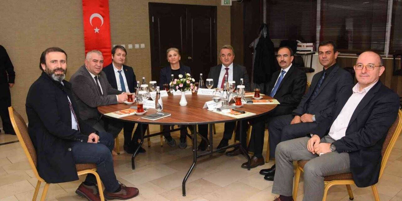 ’Bozüyük Yükseköğreniminin Geleceği’ konuşuldu