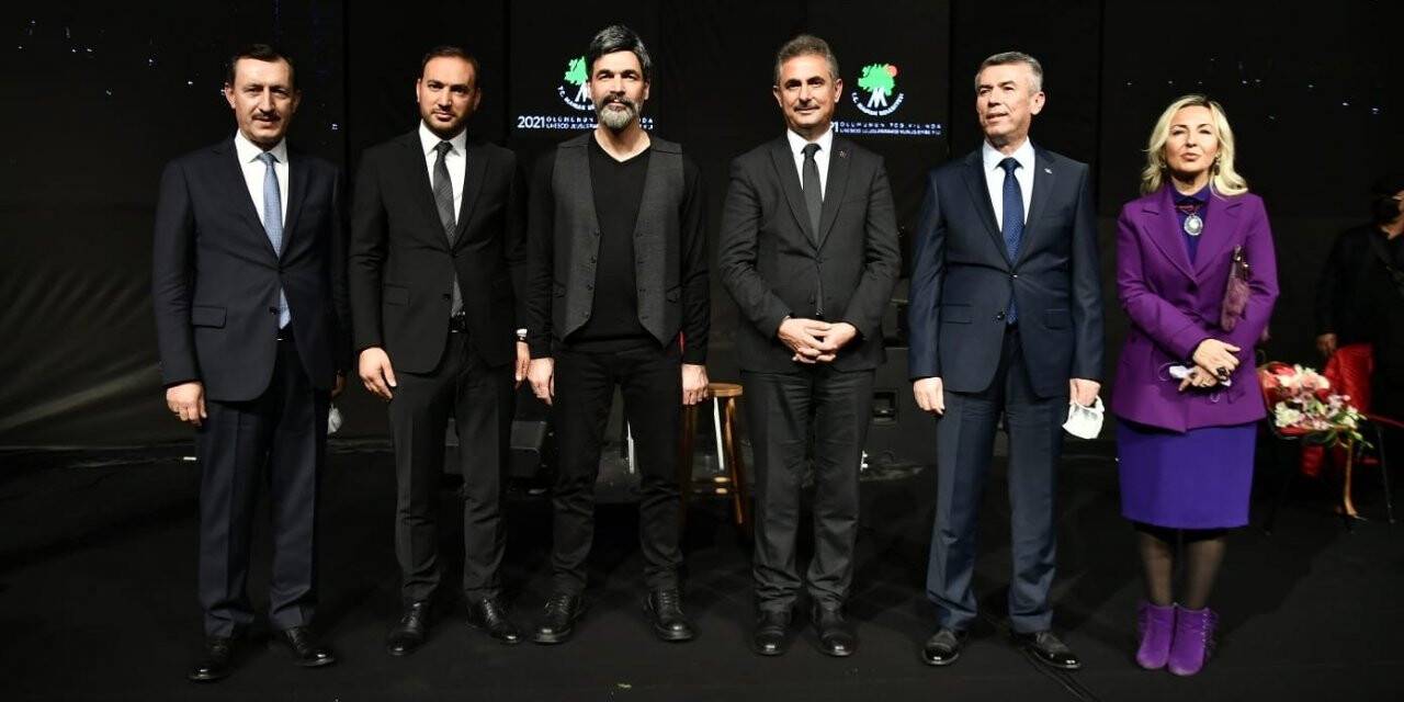 Sanatçı Uğur Işılak Mamaklılara unutulmaz bir gece yaşattı