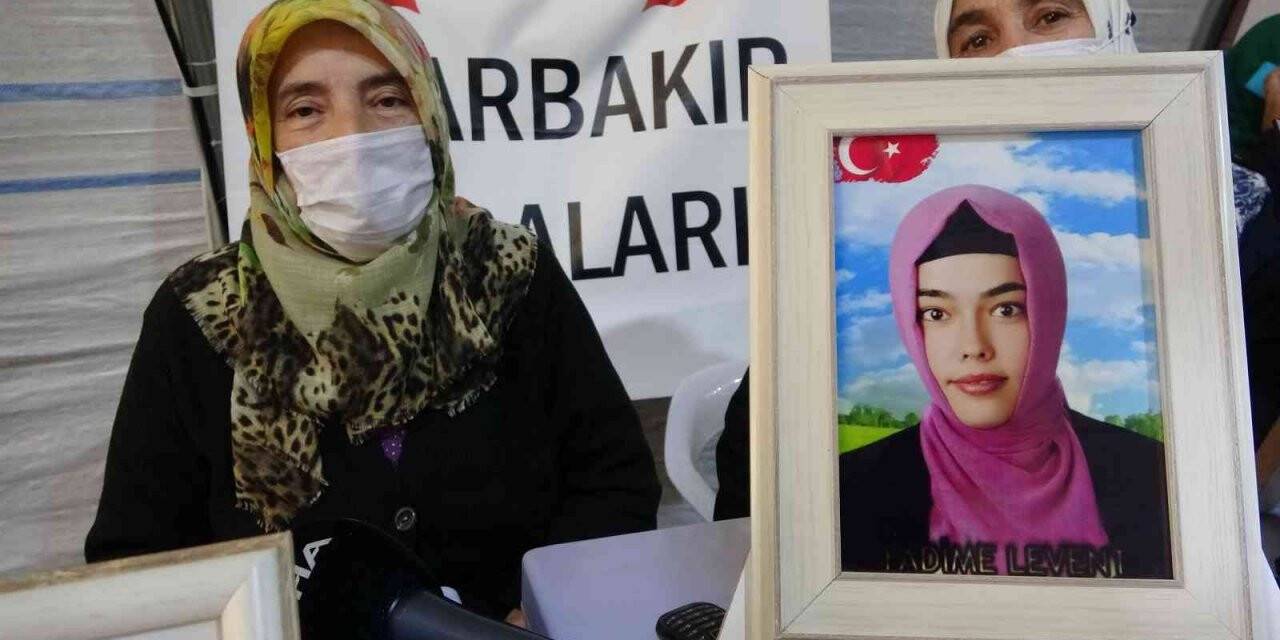 Anne ve babalar evlatlarını almadan çadırdan gitmemekte kararlı