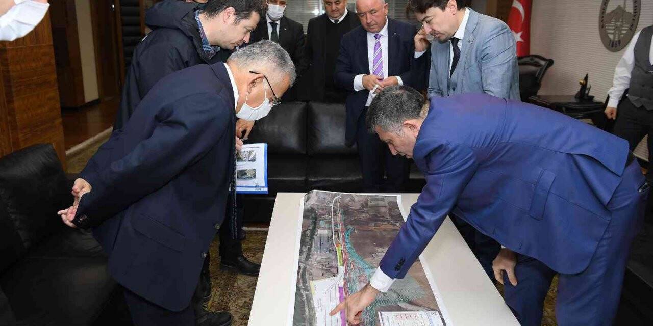 Başkan Büyükkılıç; TCDD Genel Müdürü Akbaş’ı ağırladı