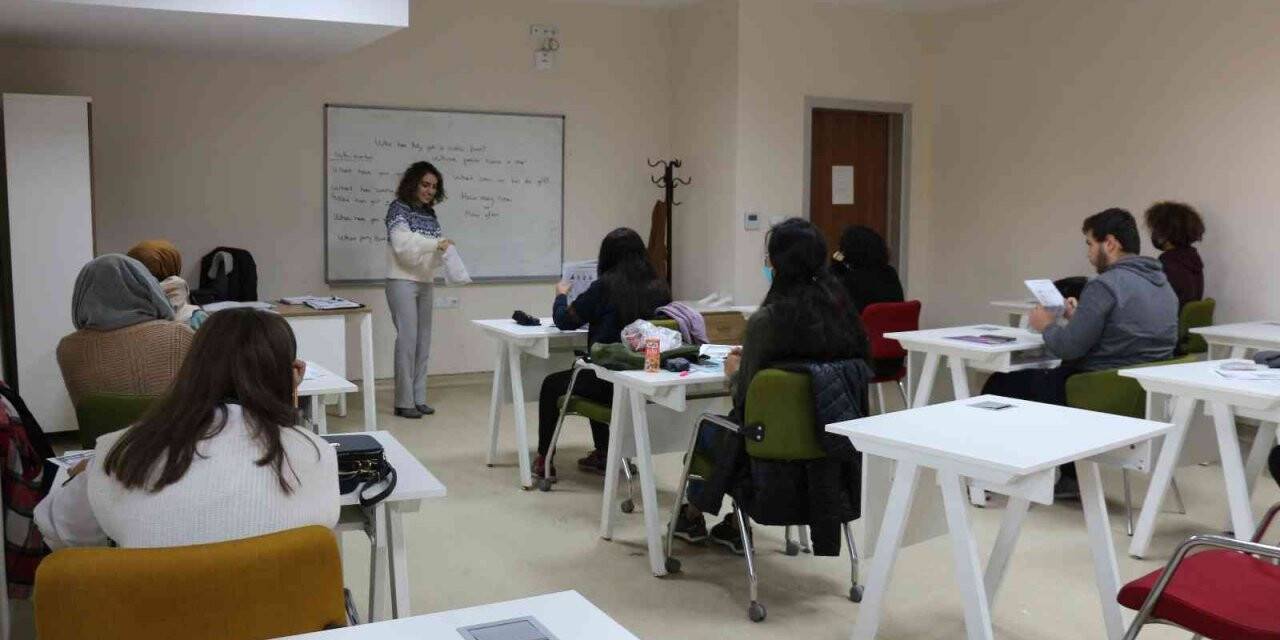 Tatvan’da İngilizce kursu açıldı