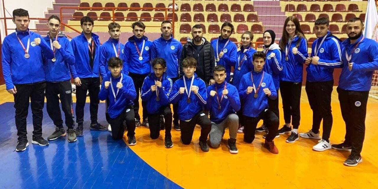 Büyükşehir’in sporcuları liderlik kürsüsünde