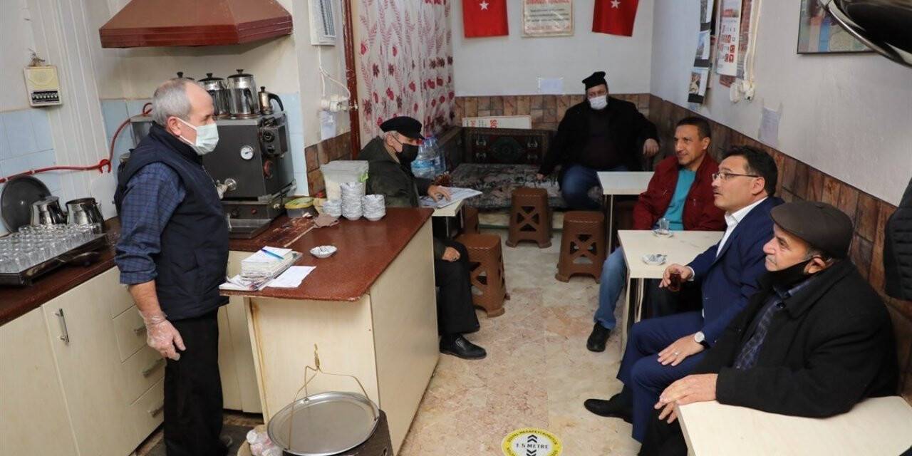 Vali Çiçek esnafı dinledi