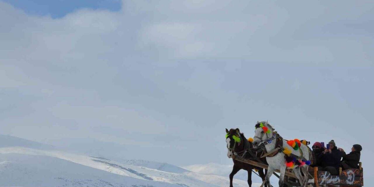 Turistik Doğu Ekspresi yolcuları Kars’ı keşfedecek