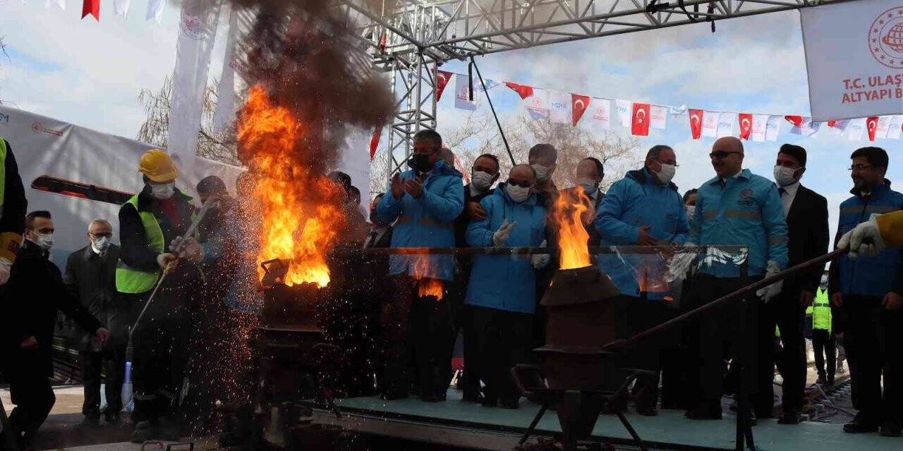 Bakan Karaismailoğlu: "Gelecek nesillerimiz bugün bizim yaptıklarımızı konuşacak ve gurur duyacaklar"